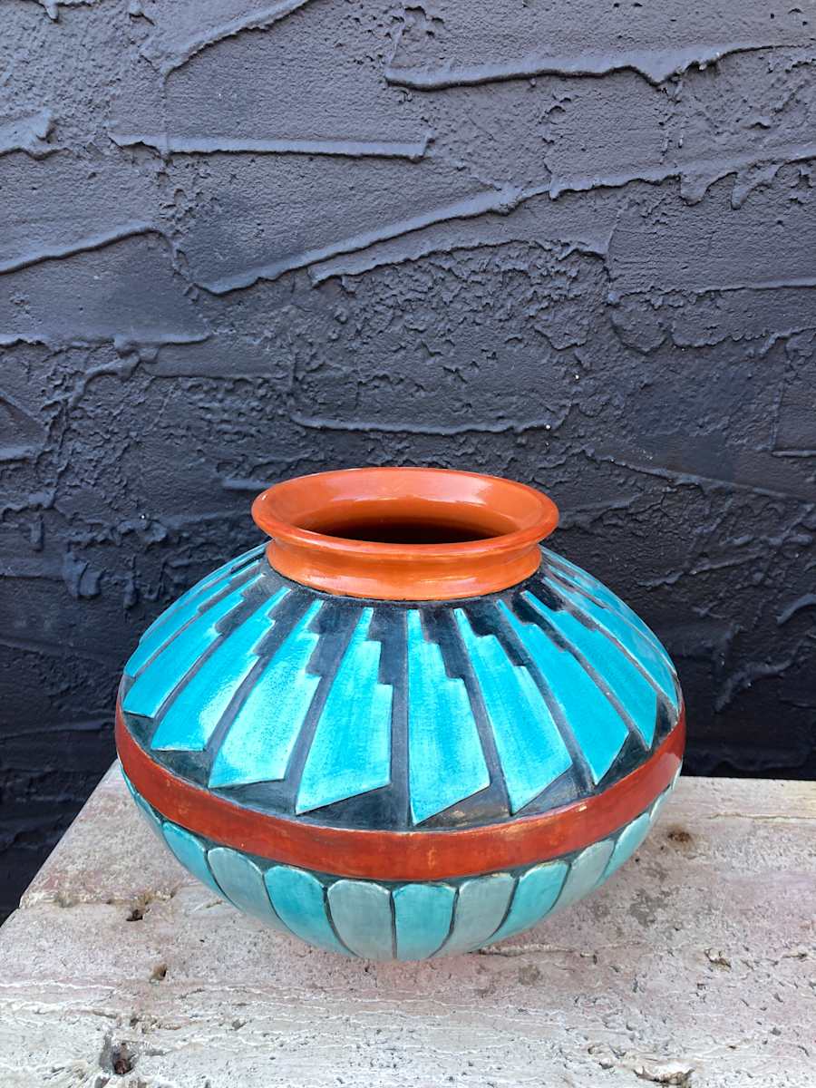 Native American pottery vase 