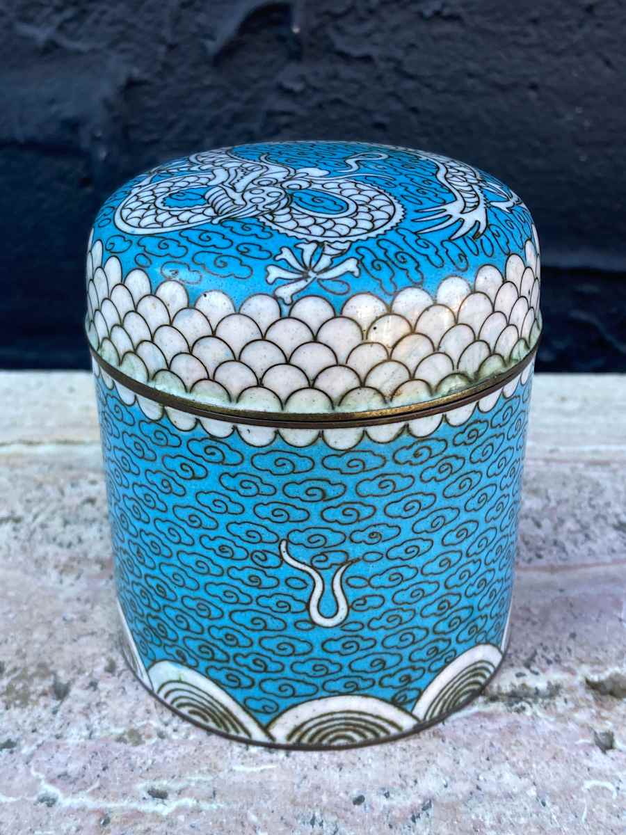dragon motif covered cloisonné jar 