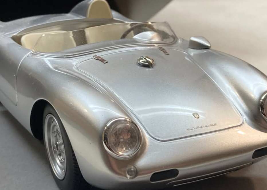 Die cast porsche 