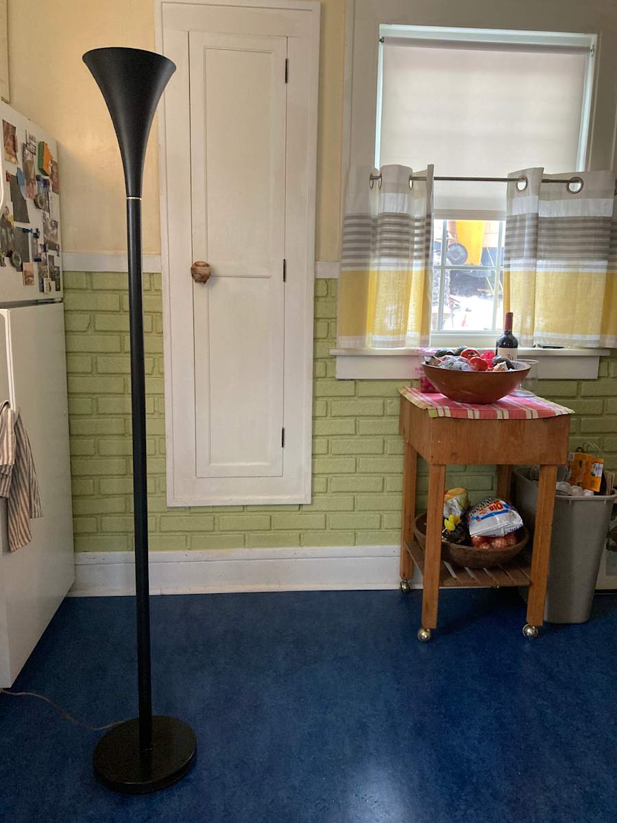 Laurel floor lamp, Image 1.