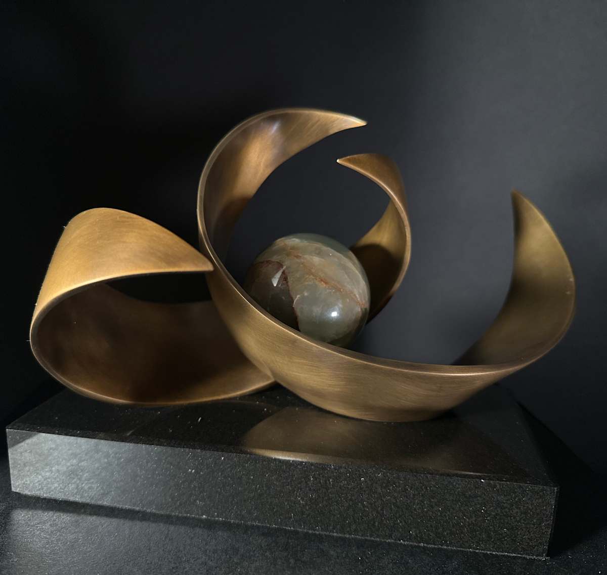 Momentum IV by Lynn Dodge 