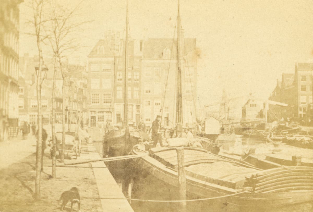 Vijzelgracht looking toward the Muntplein by Unknown, Netherlands 