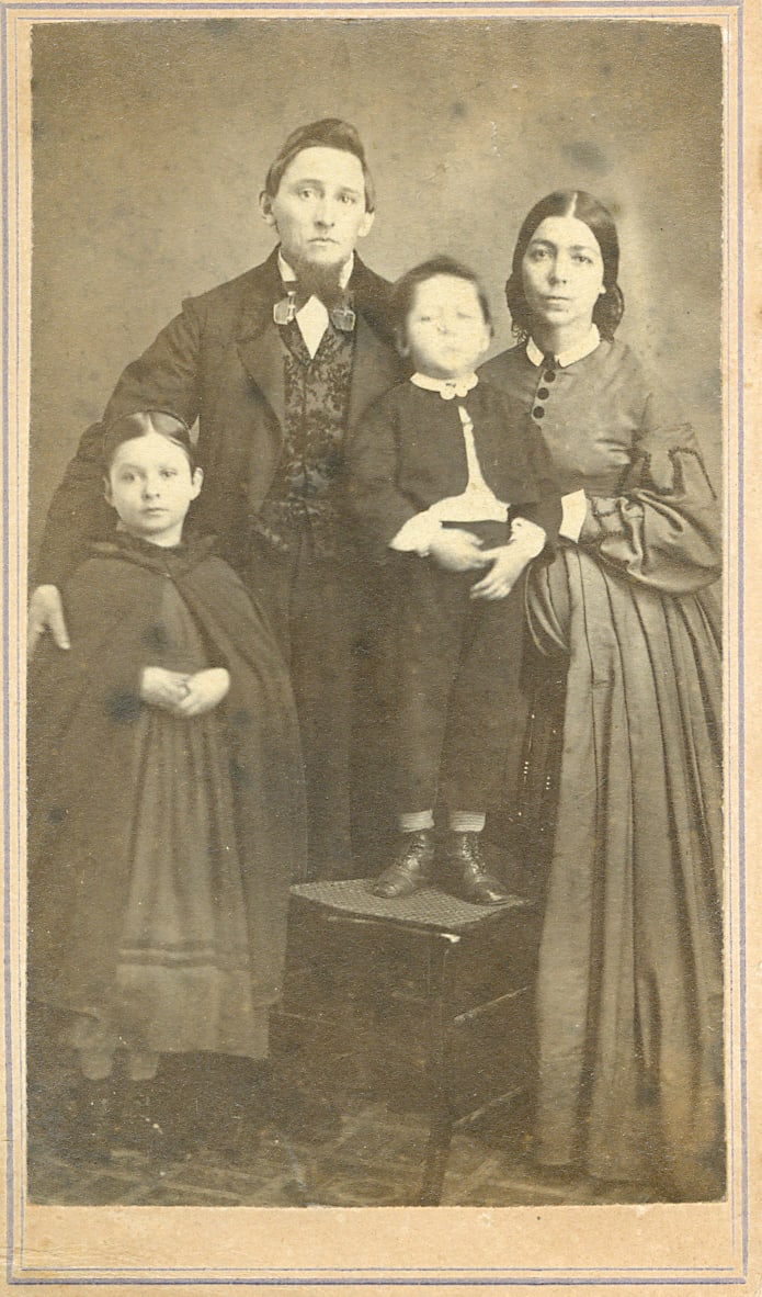 Carte de Visite by R. Hodgman, Image 1.