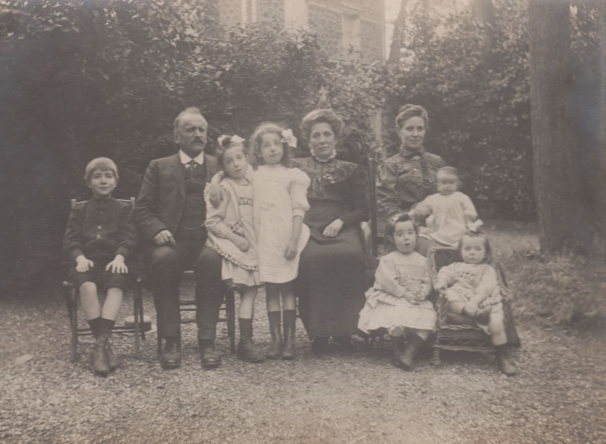 Family Portrait by Unknown, United States, Image 1.