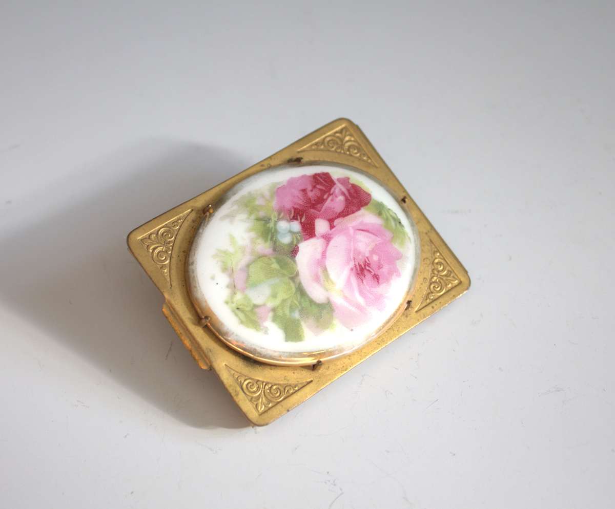 Buckle by Unknown, United States, Image 1.