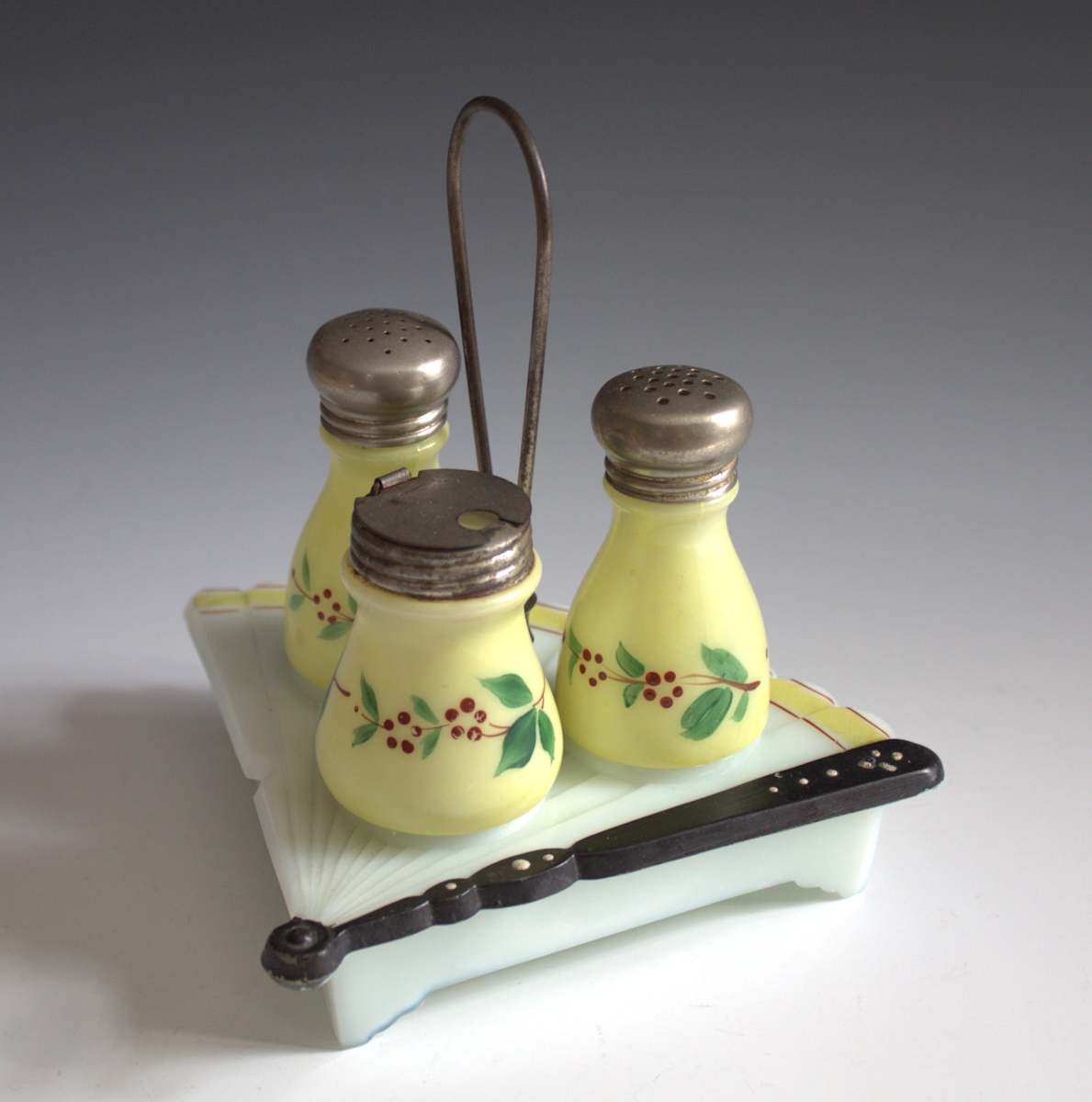 Caster by Dithridge & Co., Image 1.