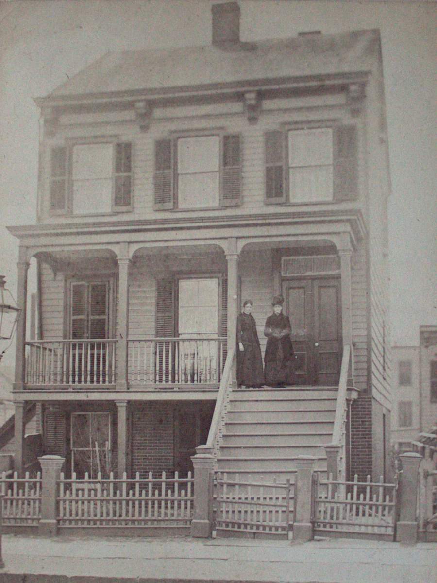 House by Samuel Marksville, Image 2.