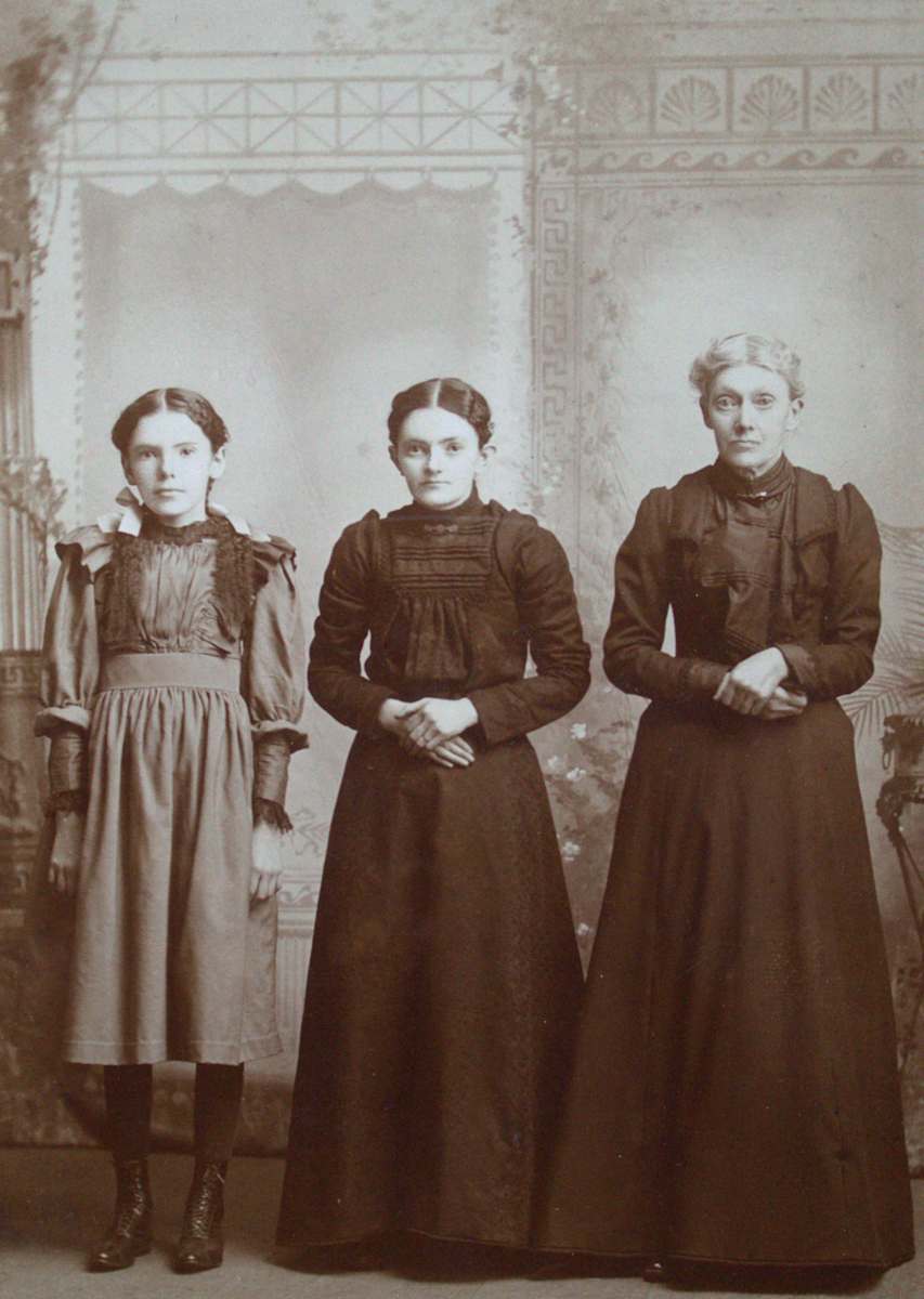Three Generations by Unknown, United States, Image 1.