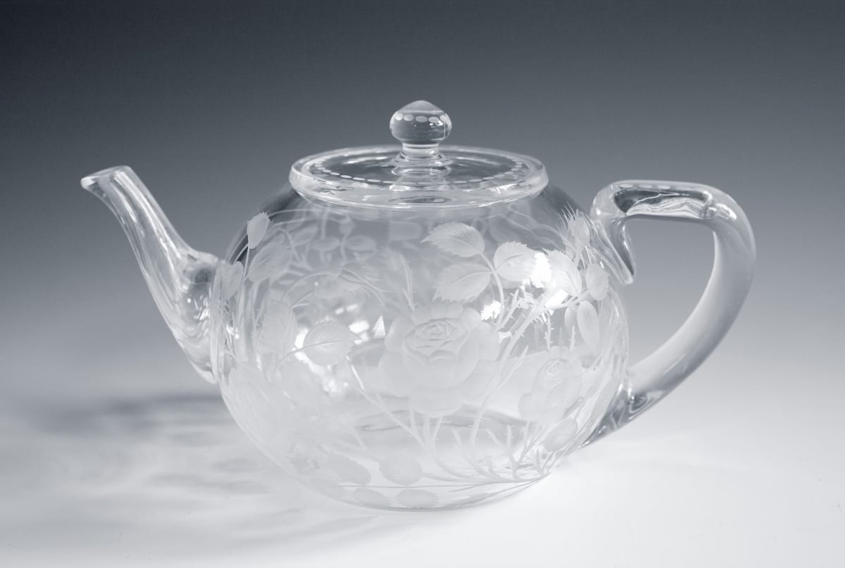 Teapot by H.P. Sinclaire & Co., Image 2.