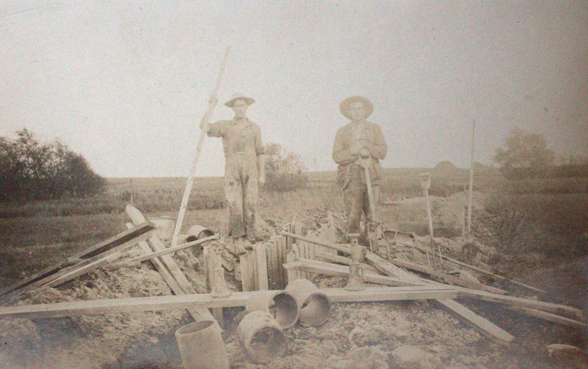Drain Diggers by CYKO, Image 1.