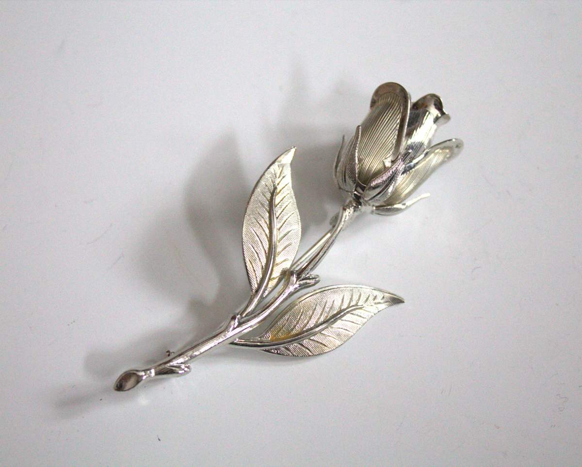 Brooch by Unknown, United States 