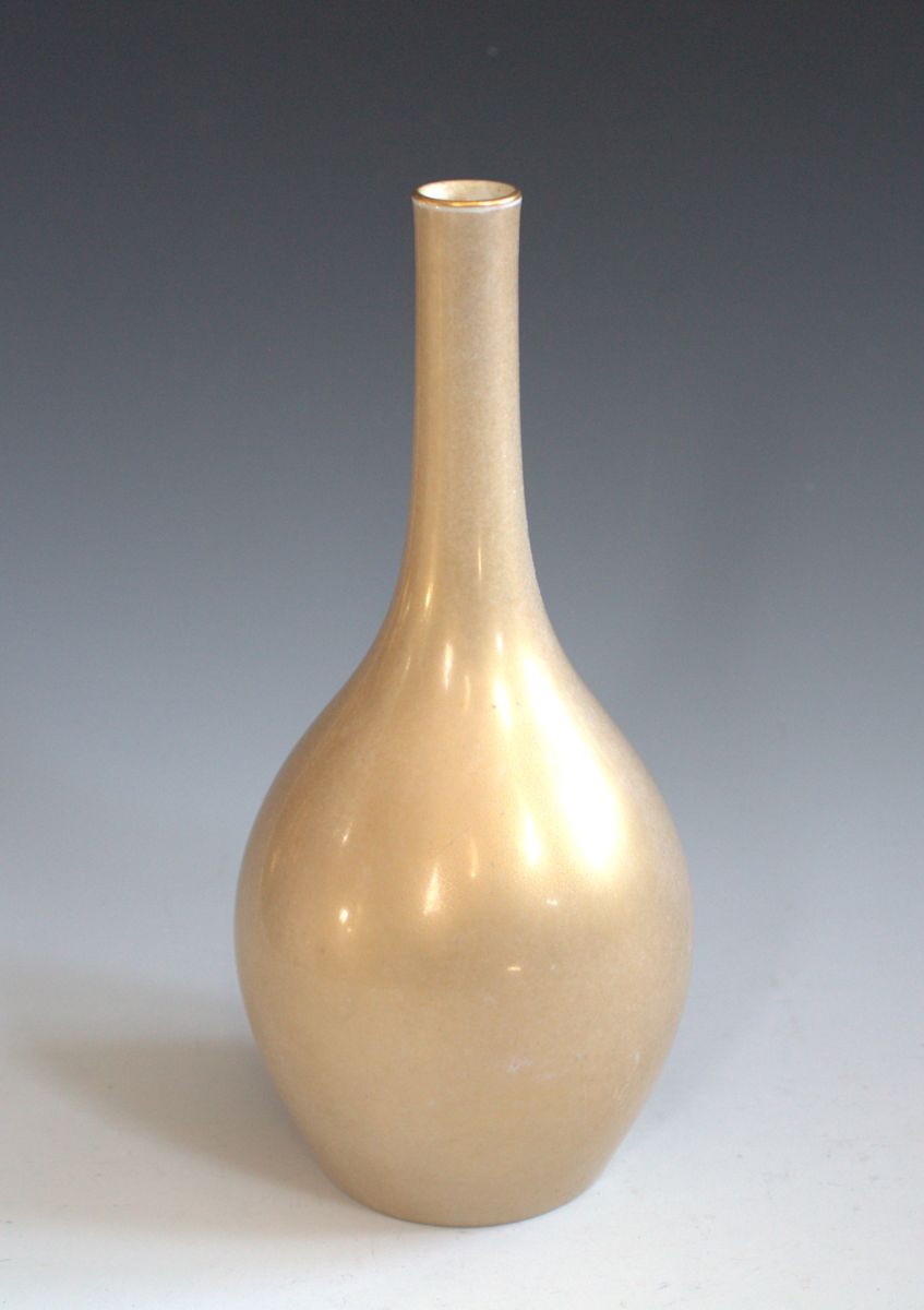 Vase by Königliche Porzellan-Manufaktur, Theo Schmuz-Baudiss, Image 1.