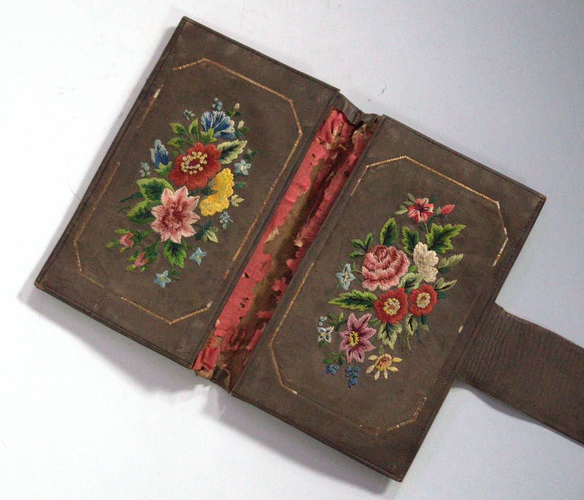 Wallet by Unknown, England, Image 1.