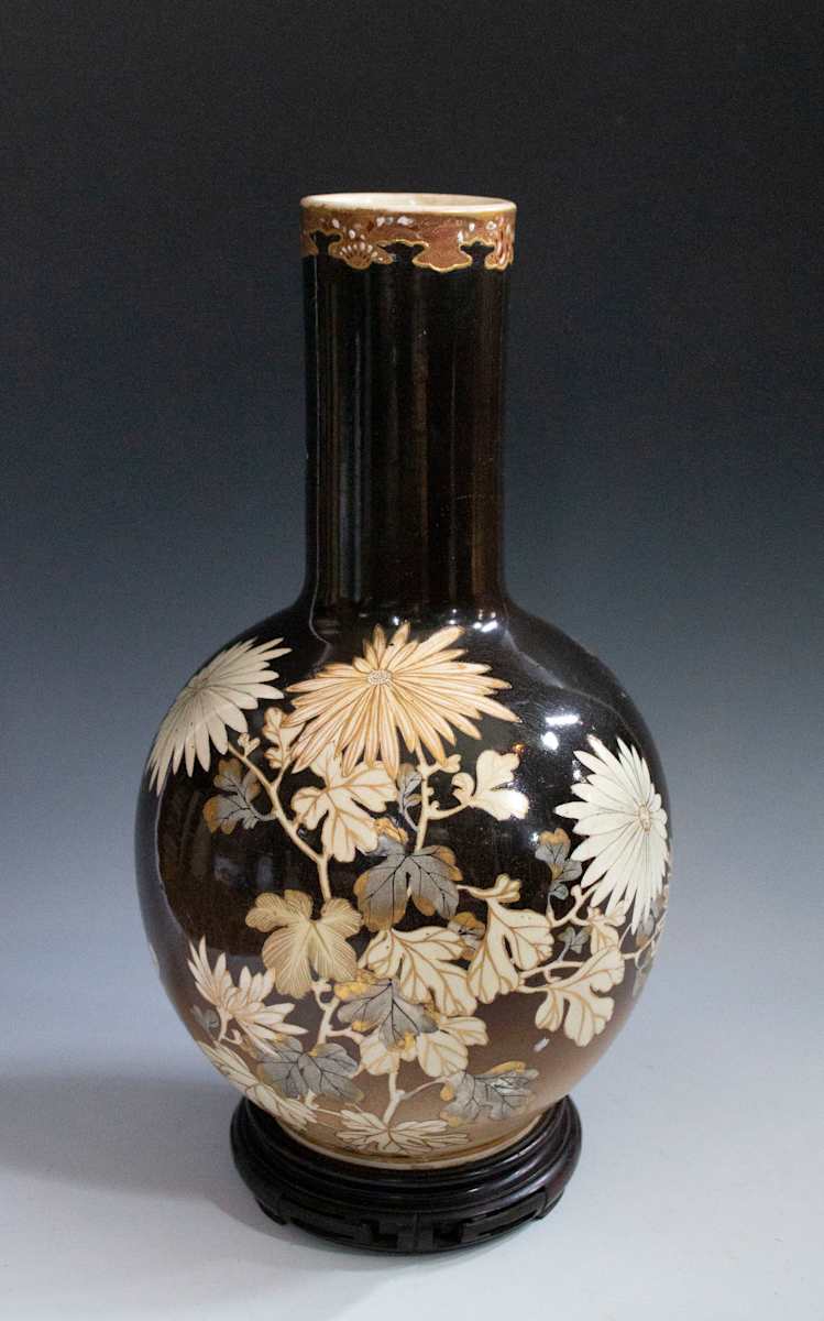 Vase by Kinkozan Sobei VII, Image 4.