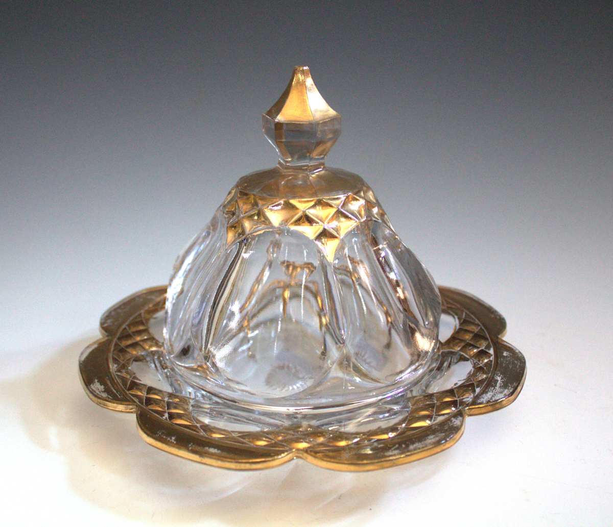 Butter Dish by New Martinsville Glass Manufacturing Company, Image 2.
