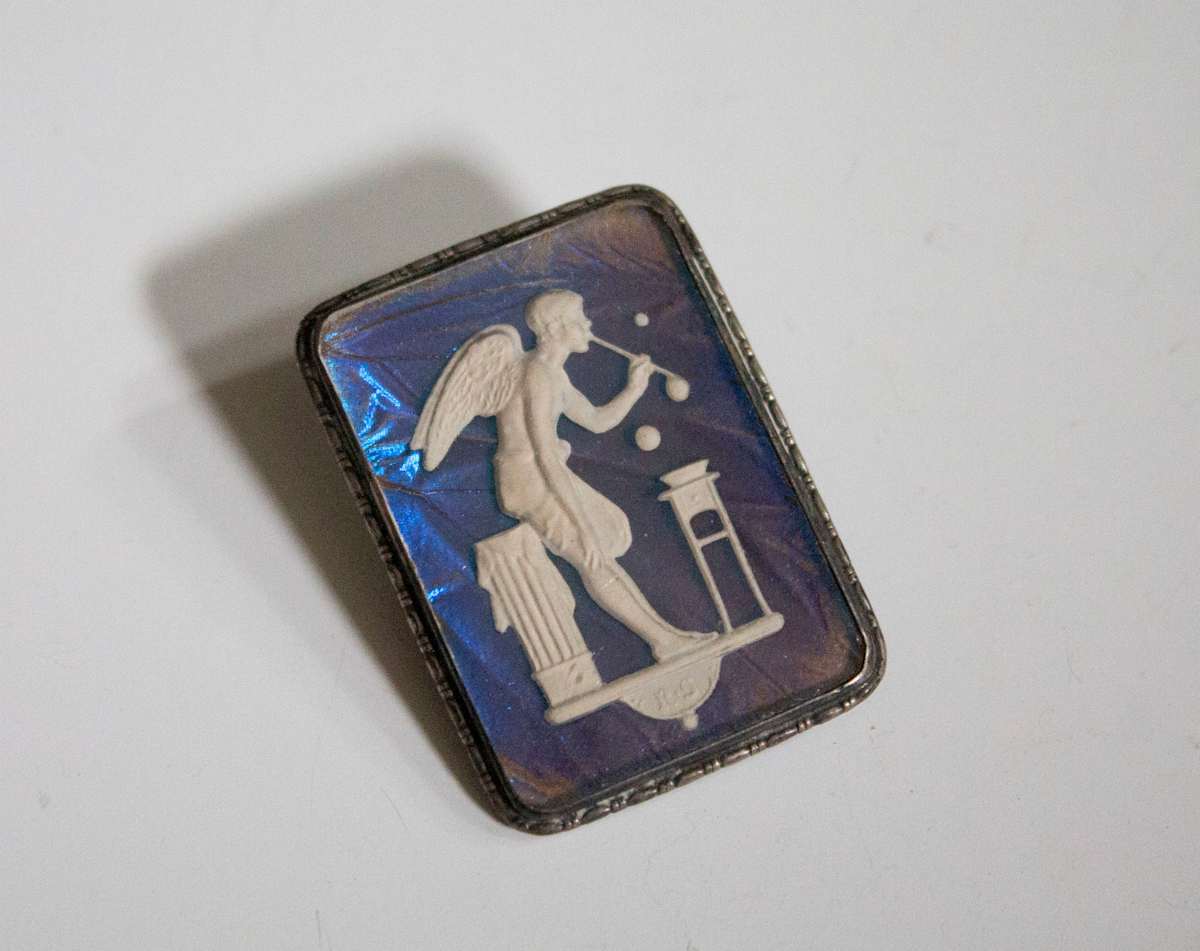 Brooch by Thomas L. Mott, Image 1.