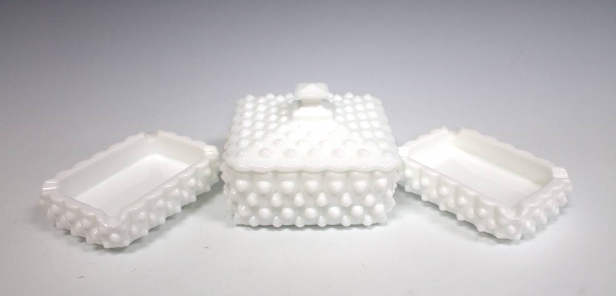 Smoking Set by Fenton, Image 1.