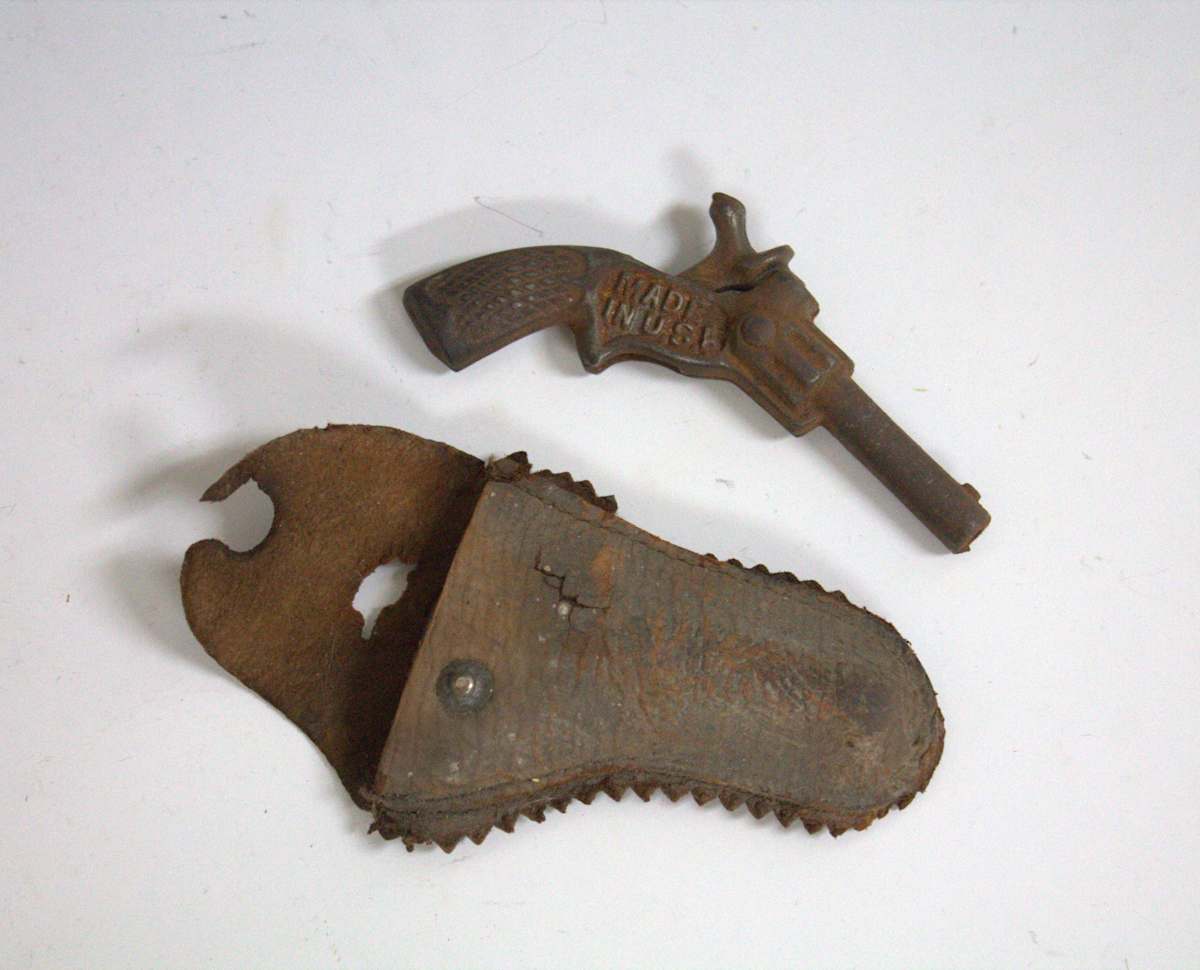 Toy Cap Gun by Unknown, United States, Image 1.