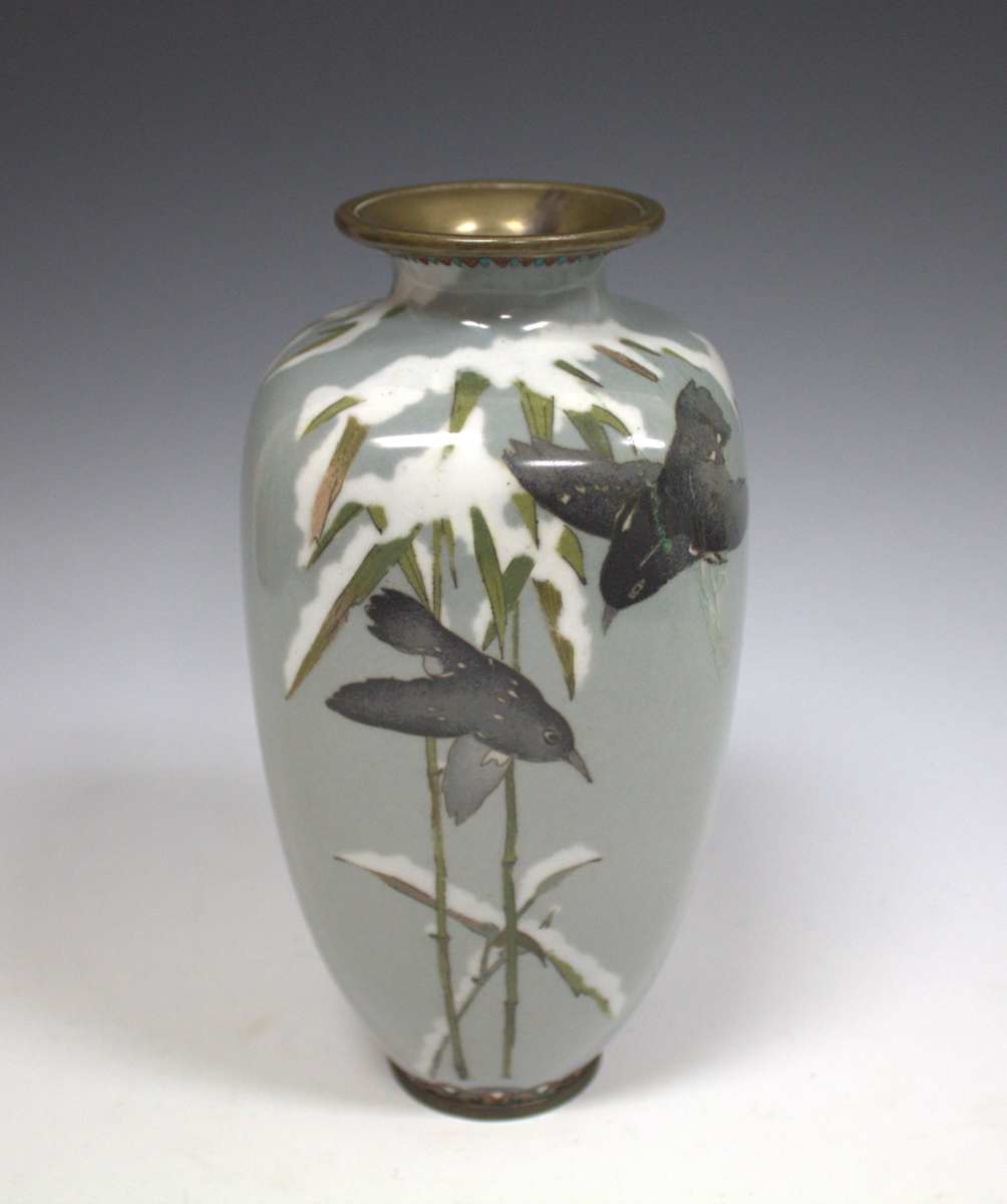 Vase by Ando Jubei, Image 1.