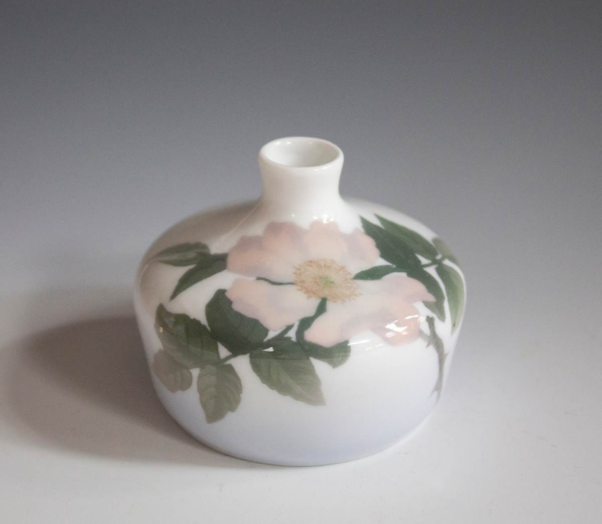 Vase by Royal Copenhagen, Image 2.