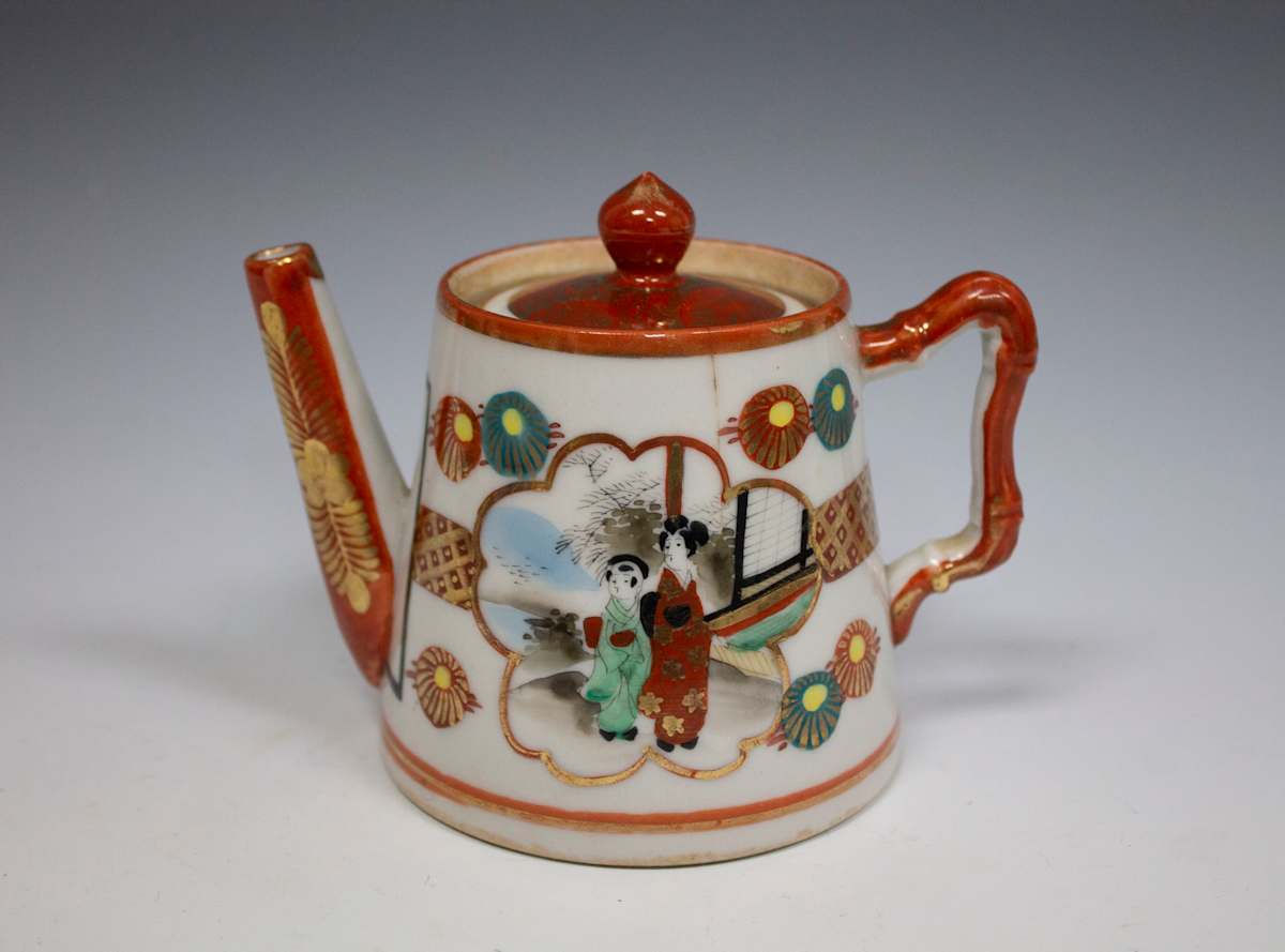 Teapot by Unknown, Japan, Image 1.