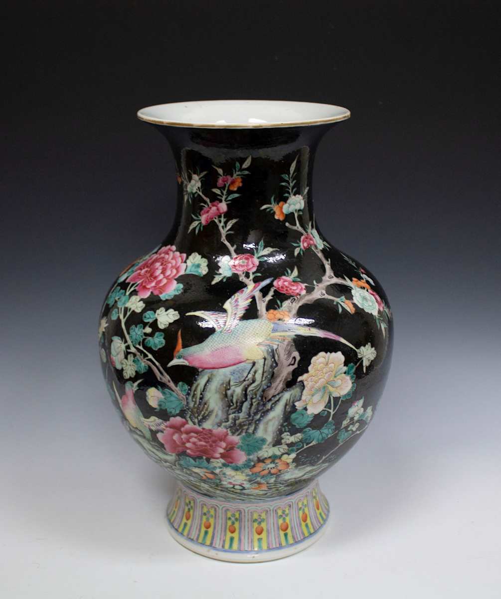 Vase by Unknown, China, Image 1.