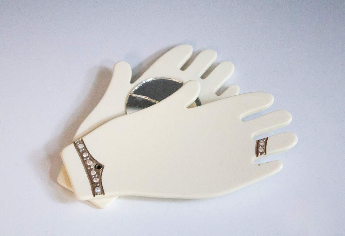 Hand Mirror by Unknown, United States, Image 1.