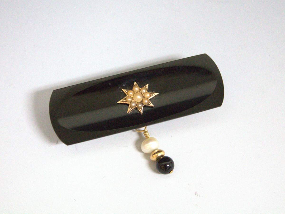 Mourning Brooch by A.L. Ott, Image 1.