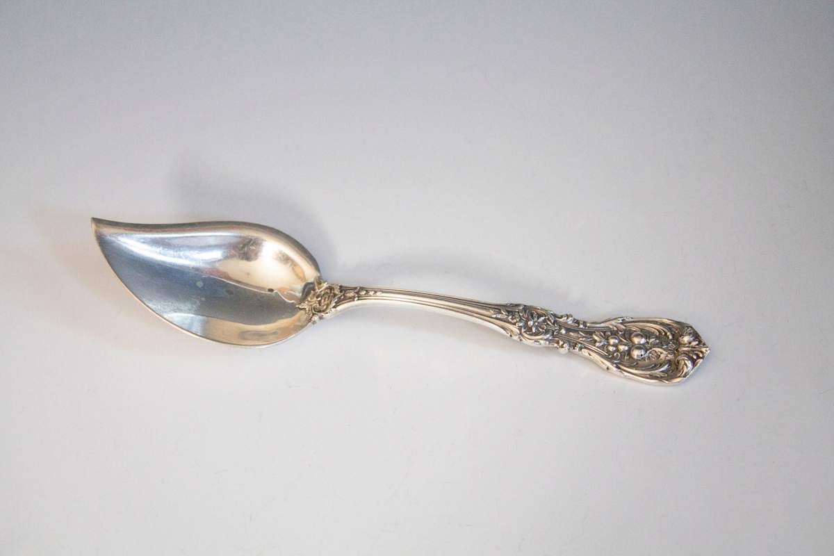 Jelly Server by Reed & Barton, Image 3.