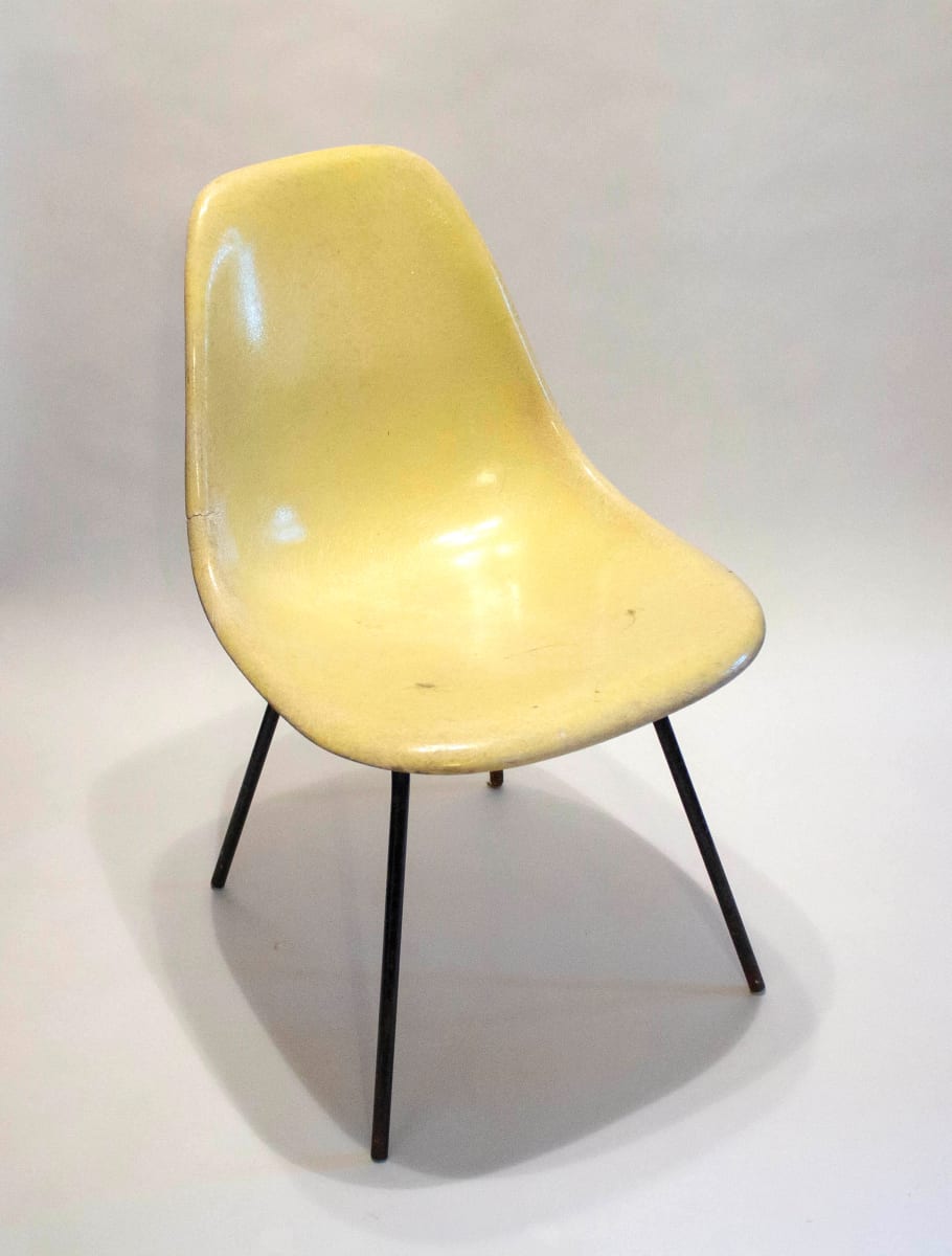 Shell Chair by Herman Miller, Image 1.