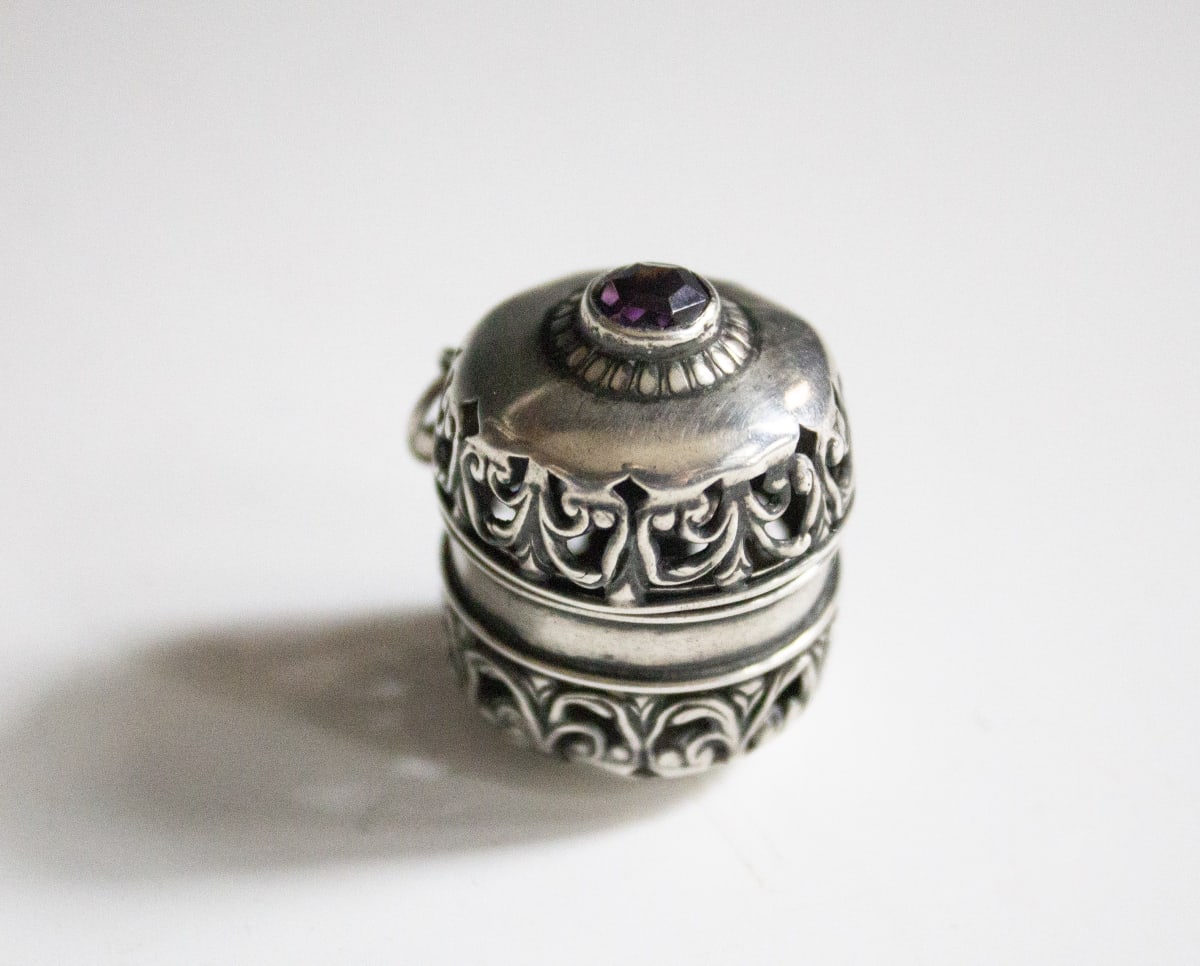 Thimble Case by Foster & Bailey, Image 1.