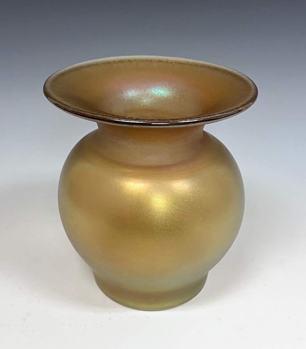 Vase by Imperial Glass Company, Image 1.