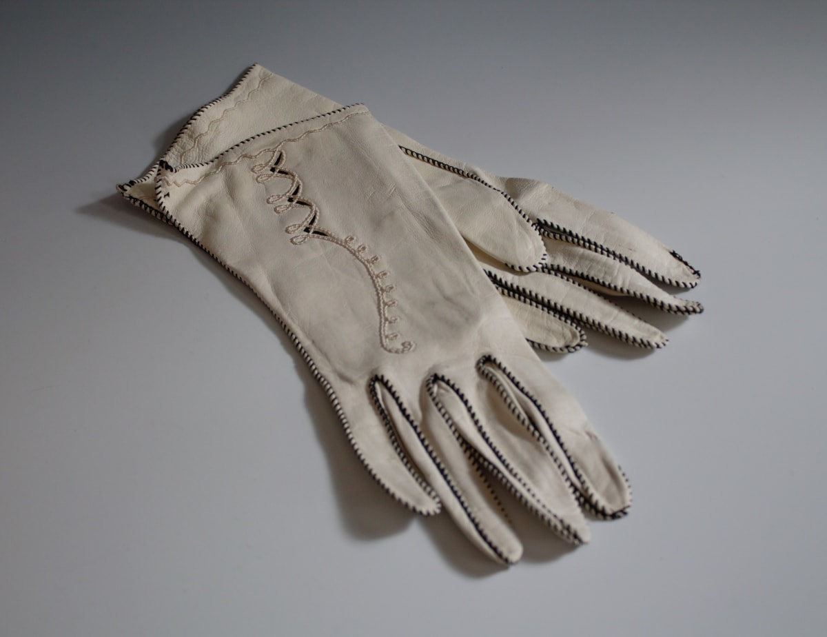 Pair of Gloves by Unknown, United States, Image 1.