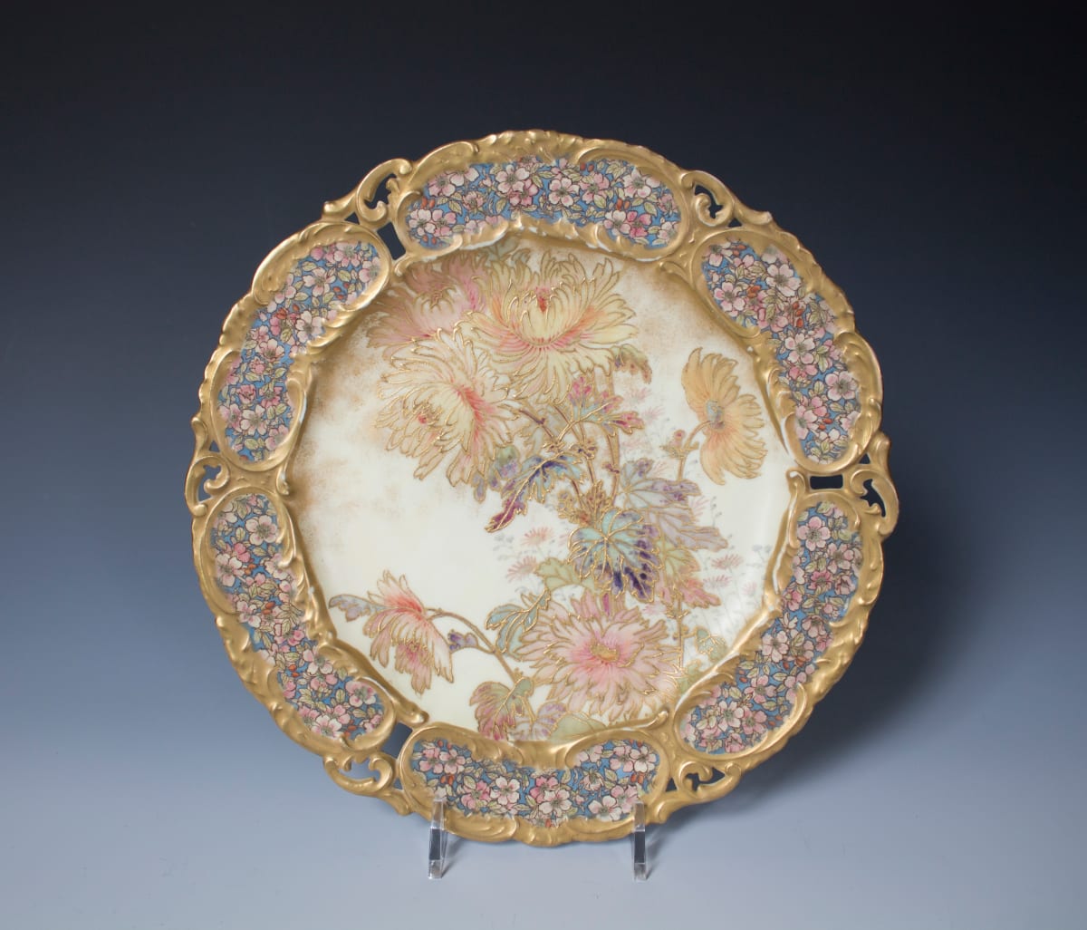 Plate by Doulton Burslem, Image 2.