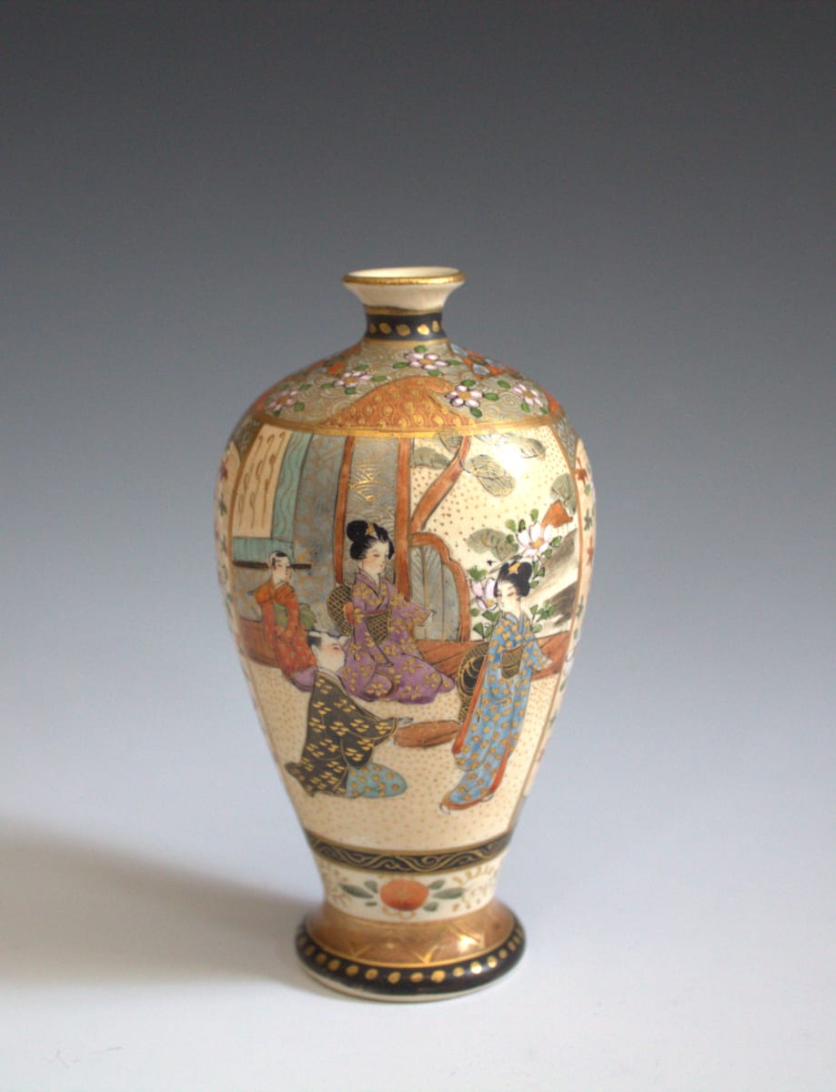 Vase by Asari 