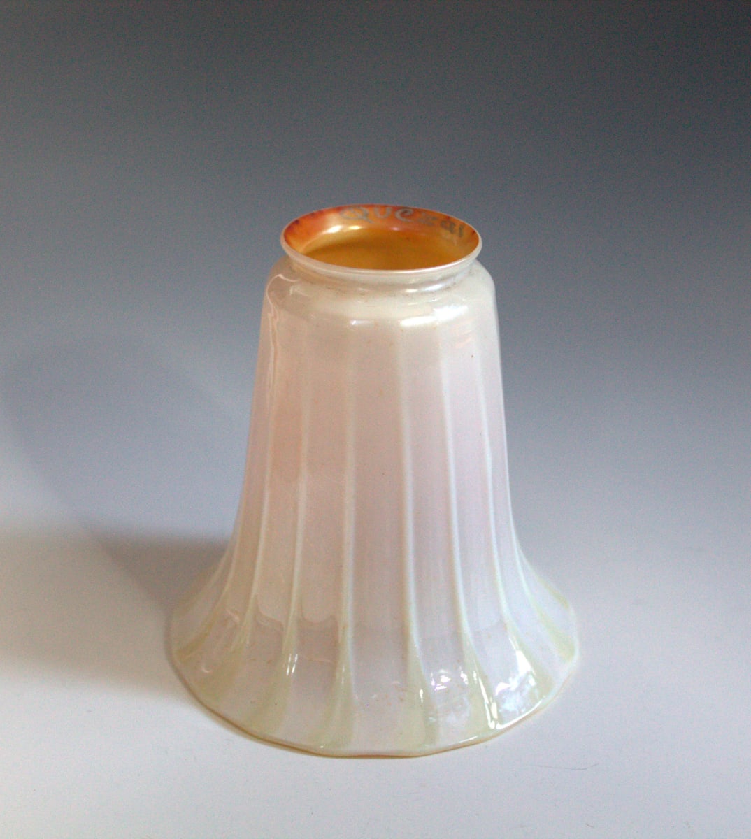 Light Shade by Quezal, Image 2.