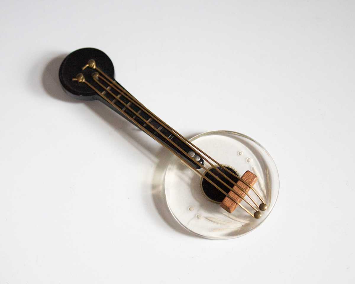 Banjo Pin by Unknown, United States, Image 1.