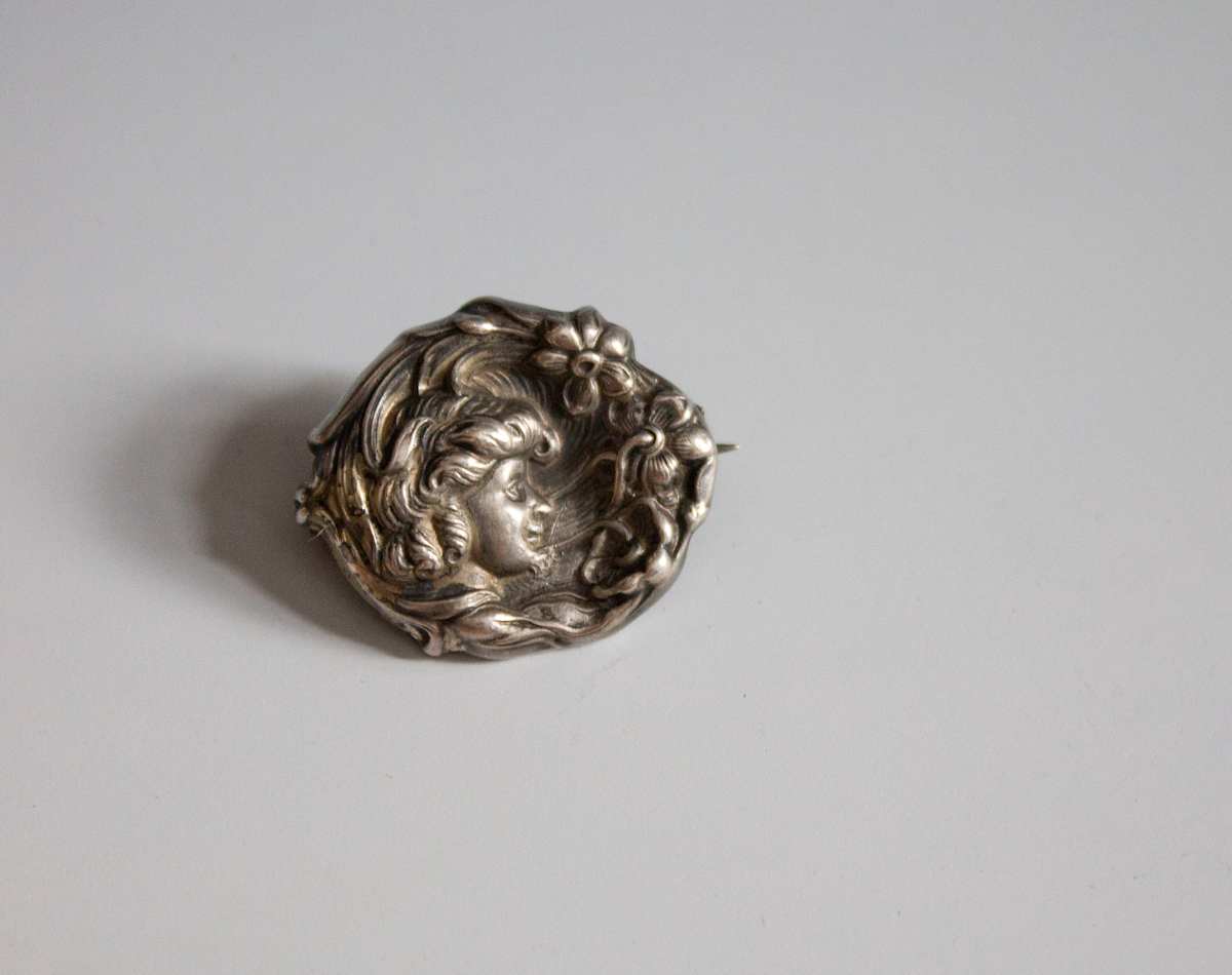 Brooch by Unknown, United States, Image 1.