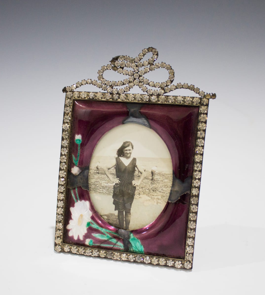 Picture Frame by Fishel, Nessler & Co., Image 2.