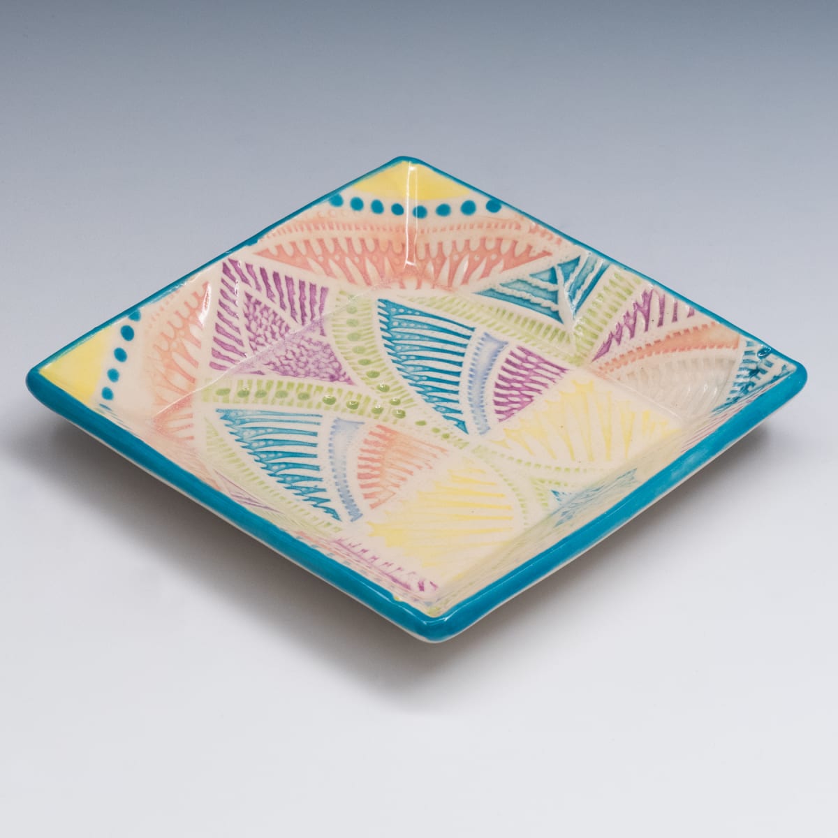 21034 - 4.7" Square Beveled Dish by Sandy Miller, Image 3.