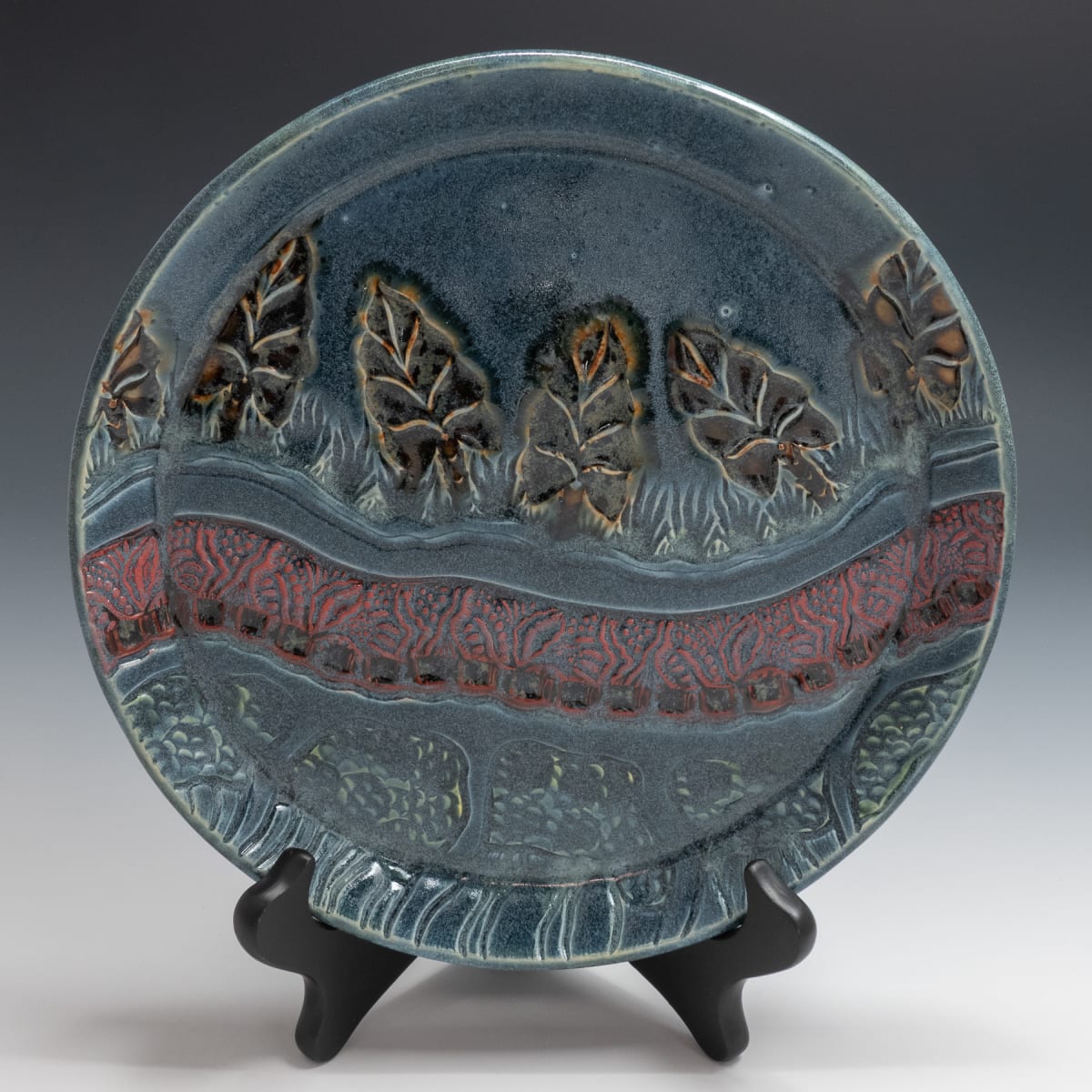 21064 - 8.5" Round Beveled Plate by Sandy Miller, Image 3.