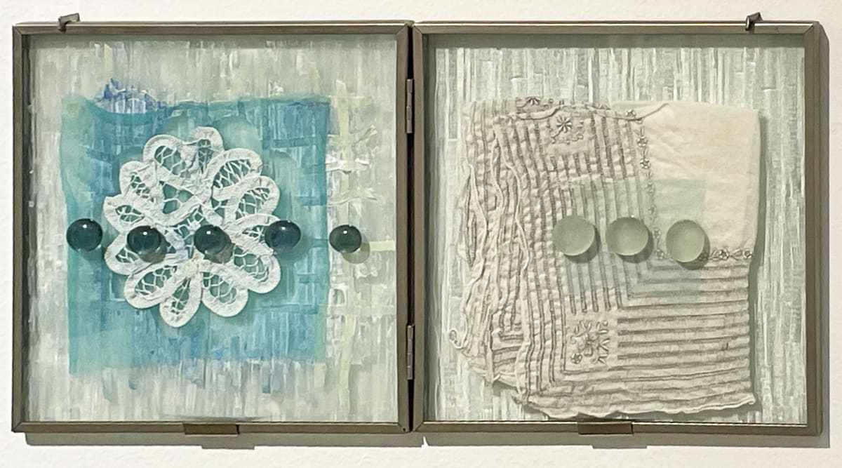 Les Mouchoirs II by Claire Beaulieu (RAiR 2001), Image 1.