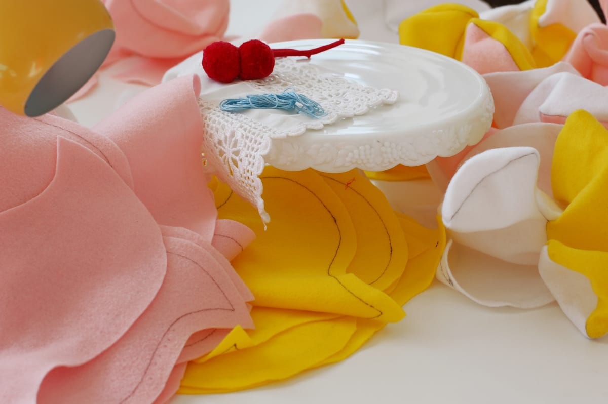 Cake Tray I by Weronika Zaluska (RAiR 2007-08), Image 1.