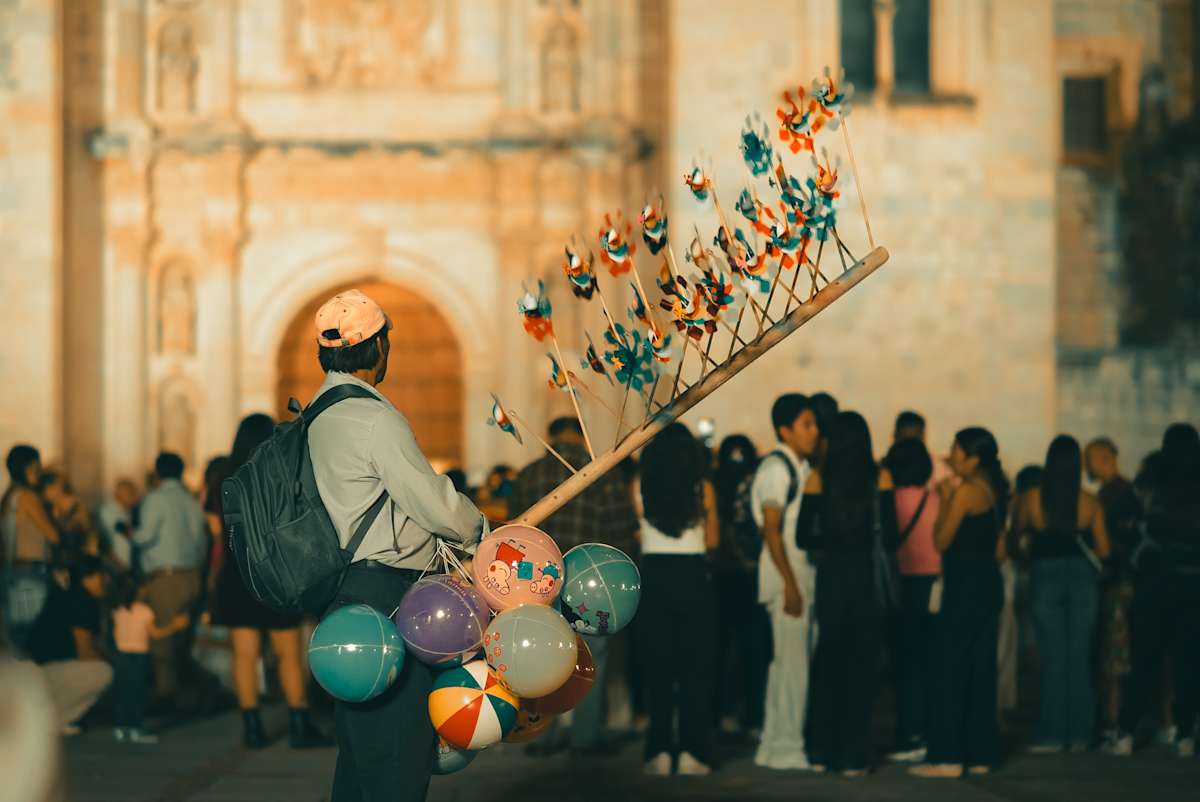 El oficio de la ilusión by Marisol Cid González 