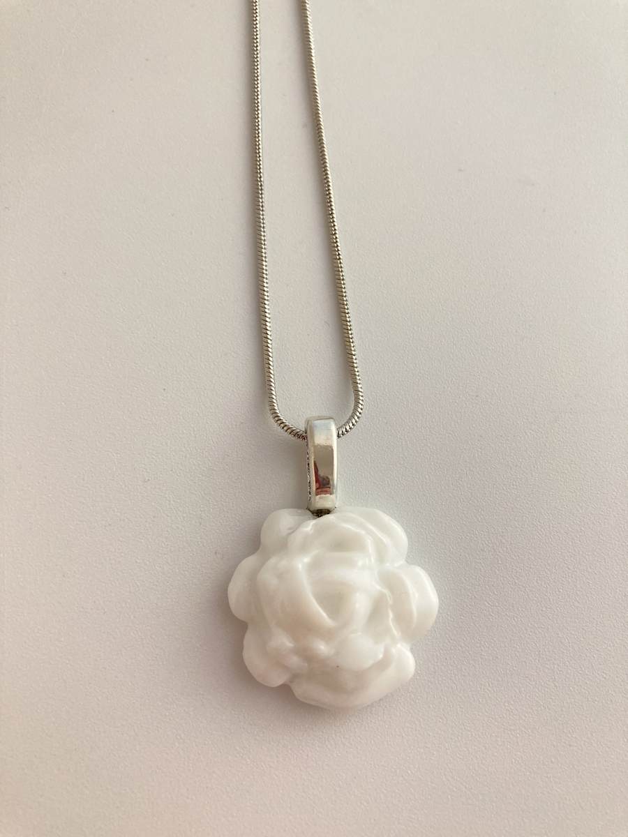 Fused glass pendant #225 by Shayna Heller, Image 1.