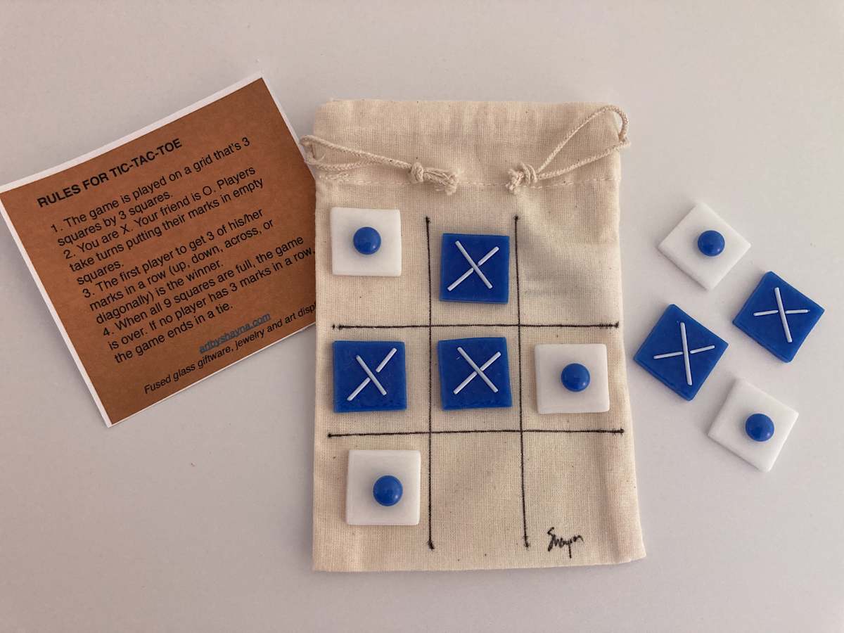Tic Tac Toe in-a-bag #3, Image 1.