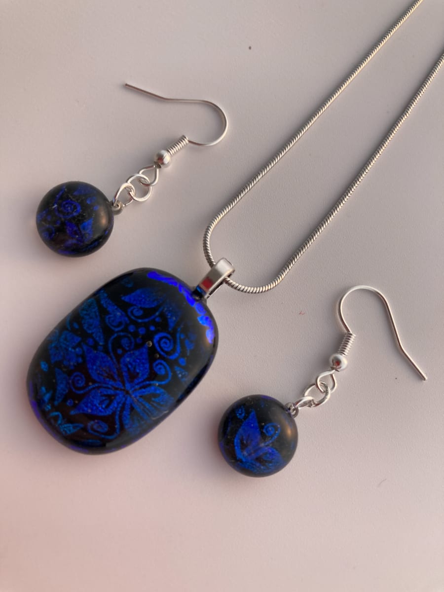 Pendant and earring set. #42 