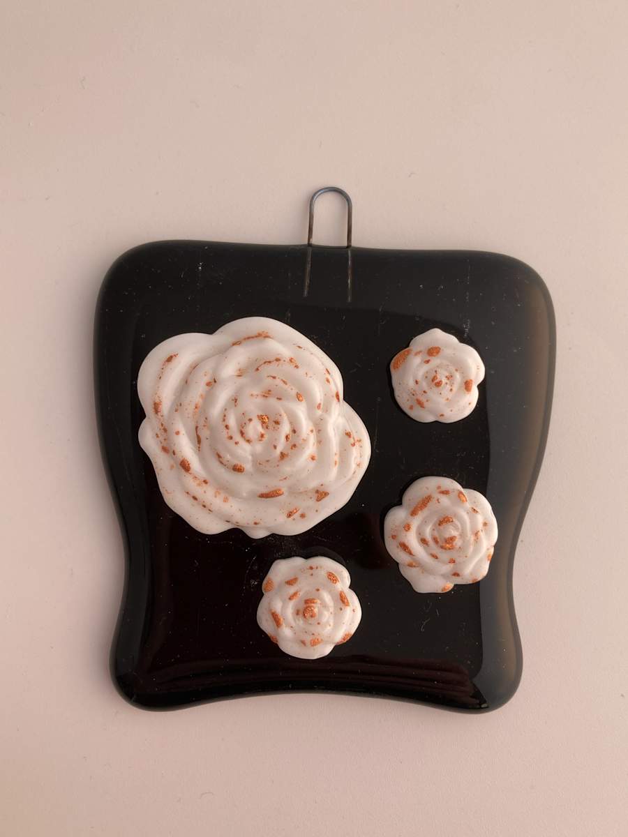 Chime - White Roses #15, Image 1.