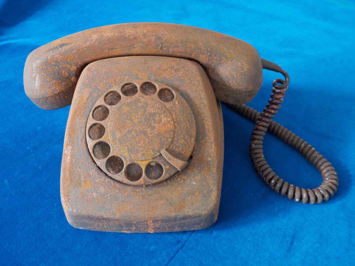 Telephone, Image 1.
