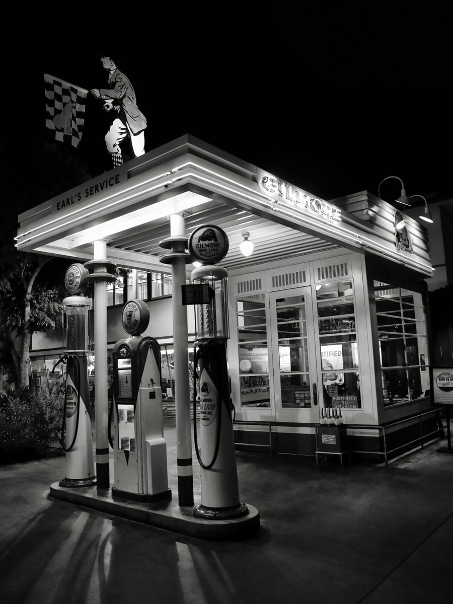 Earl's Service Station by Mark Peacock  Image: Photograph